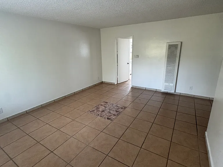 8619 Belford Ave — Photo 1