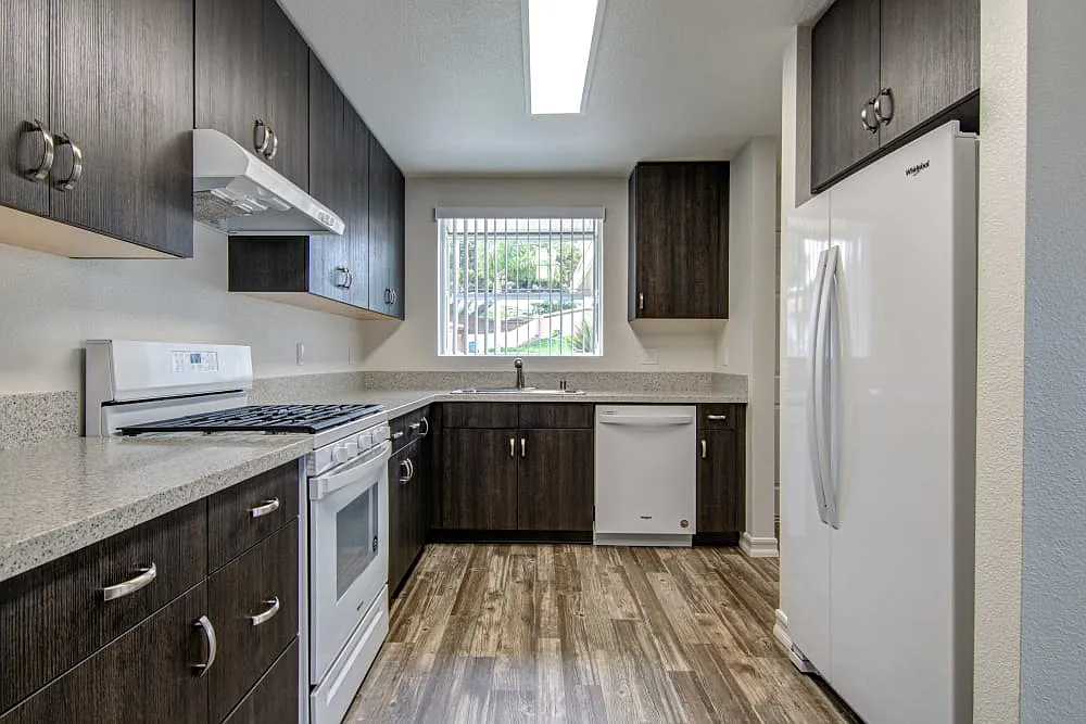 Admiral Hartman - Military Housing — Photo 1