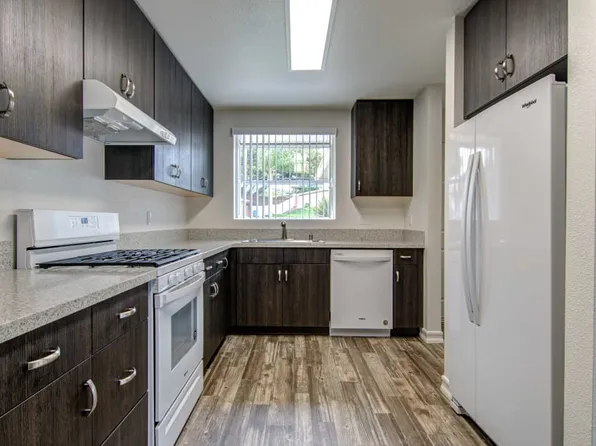 Admiral Hartman - Military Housing