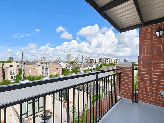 3rd image of 1900 Genesee St APT 409
