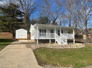 213 Vanbergen Ave, Marietta, OH 45750