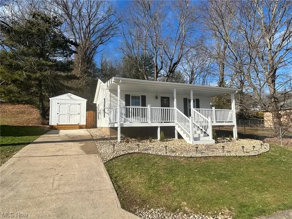 213 Vanbergen Ave, Marietta, OH 45750