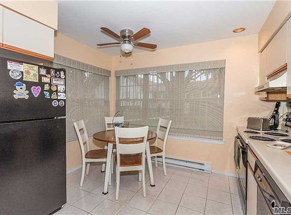 5th image of 15 Revere Dr