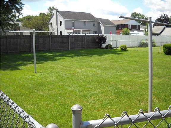 3rd image of 526 Orwood Pl