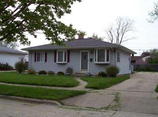 1910 87th St, Kenosha, WI 53143