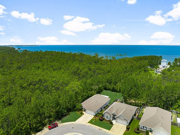 3rd image of 7 Eagle Haven Dr
