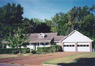 1st image of 111 W Oak Hill Dr