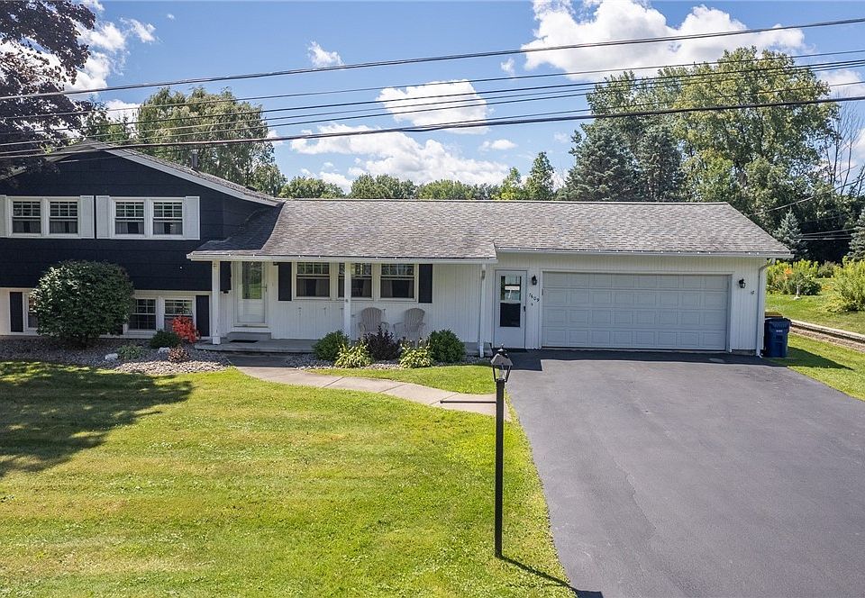 1st image of 7609 Merritt Dr