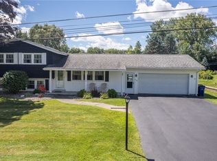 7609 Merritt Dr, Baldwinsville, NY 13027