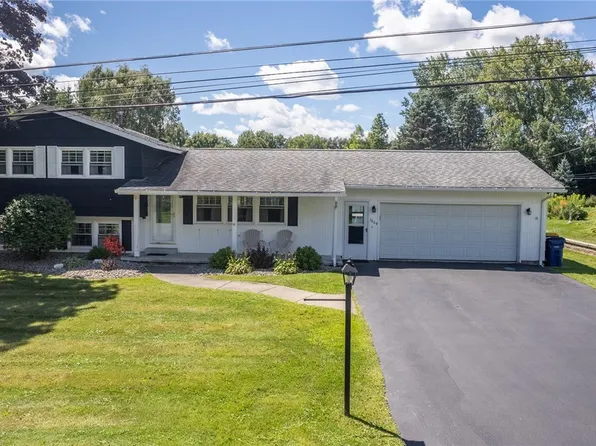 7609 Merritt Dr, Baldwinsville, NY 13027