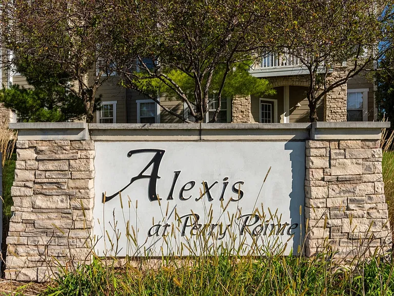 Alexis at Perry Pointe — Photo 22