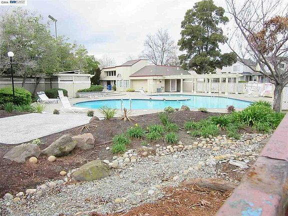 5th image of 6228 Buena Vista Dr #A