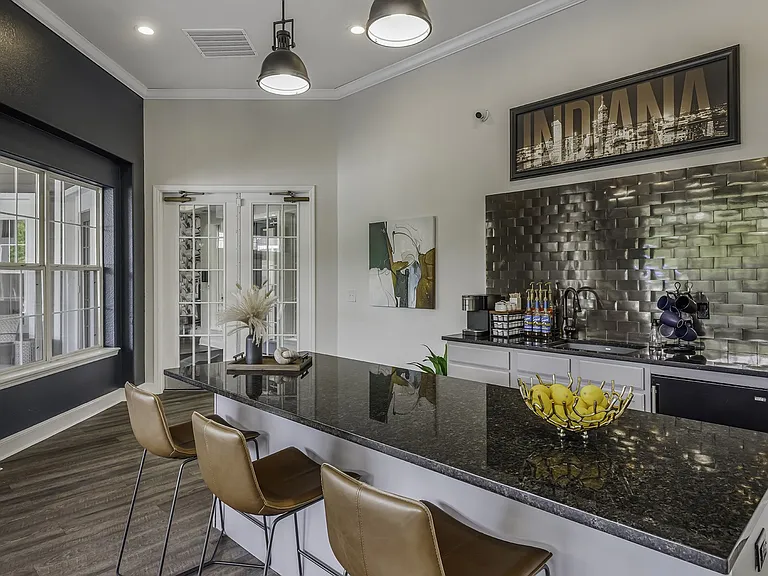Lantern Woods Apartments — Photo 4