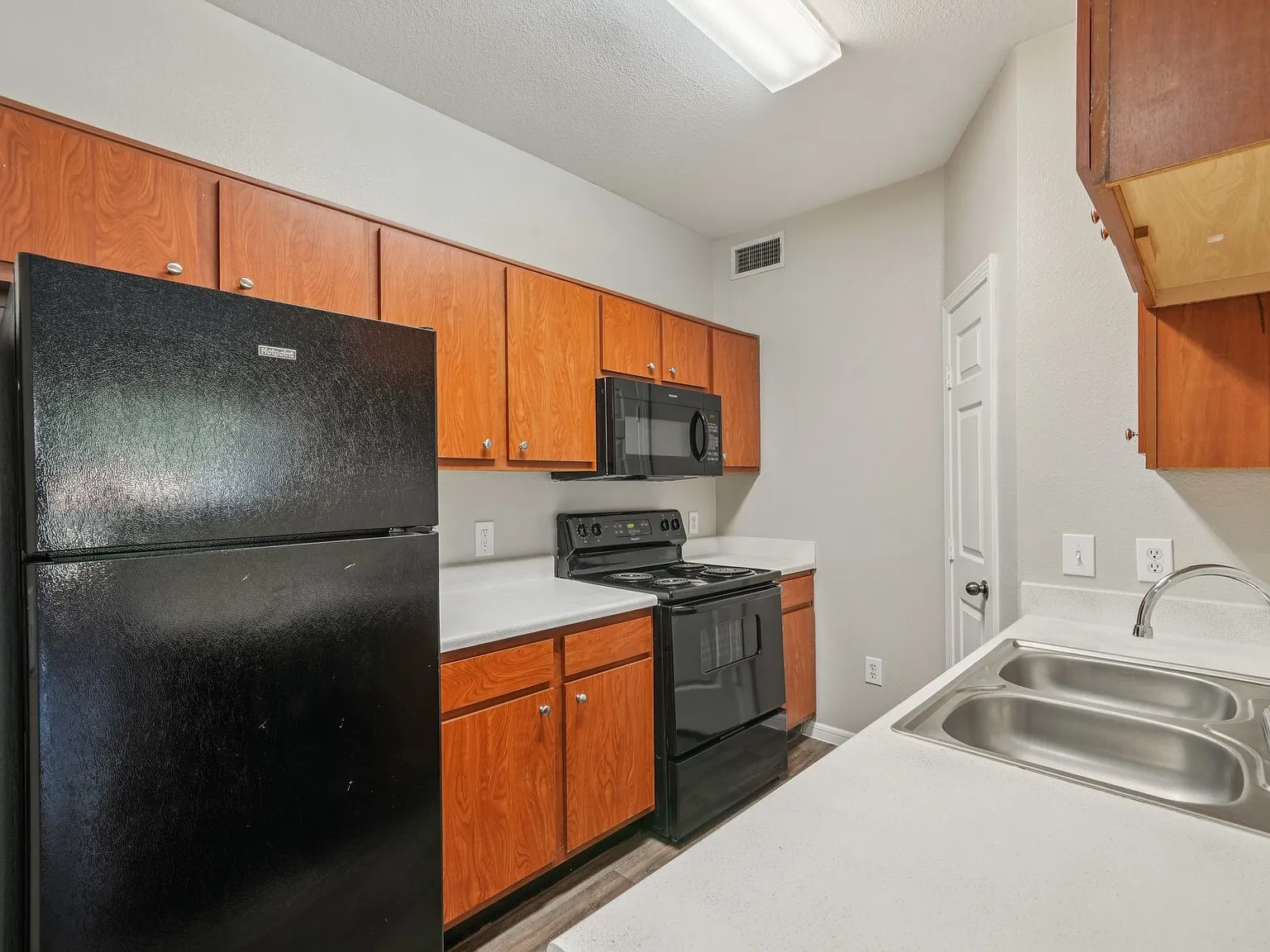 Vistas of Vance Jackson Apartments — Photo 3