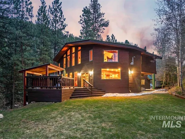 224 E Hoalst St, Mountain Home, ID 83647
