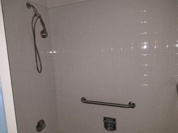 4th image of 5 E Carriageway Dr APT 405
