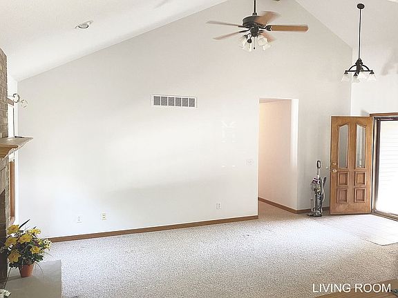 2nd image of 505 Suzanne Ave