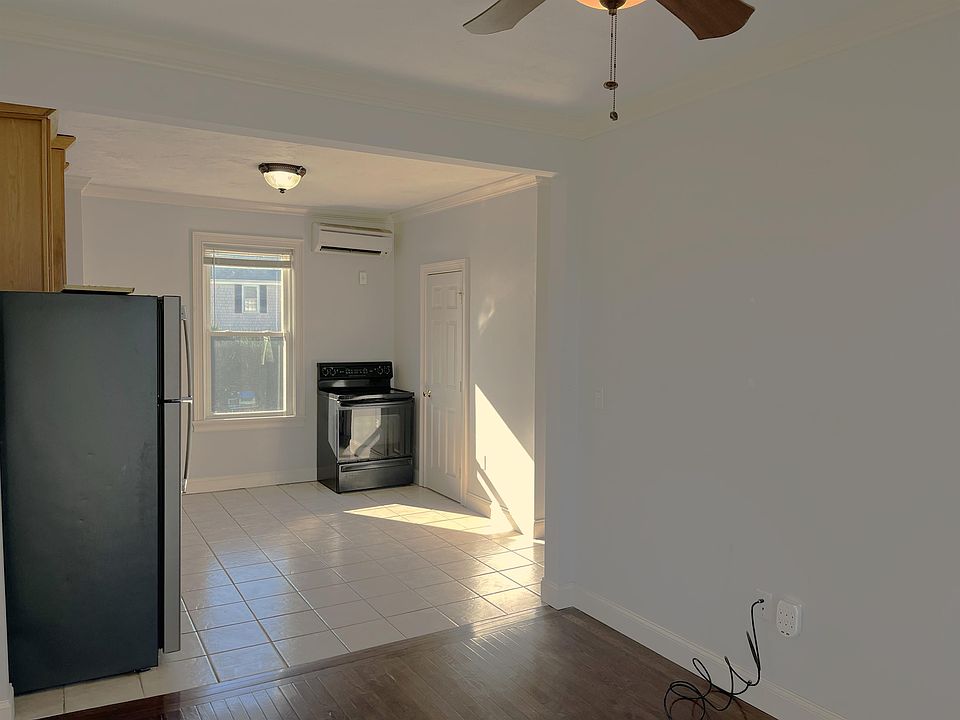 2nd image of 15 Bradford St #11171245