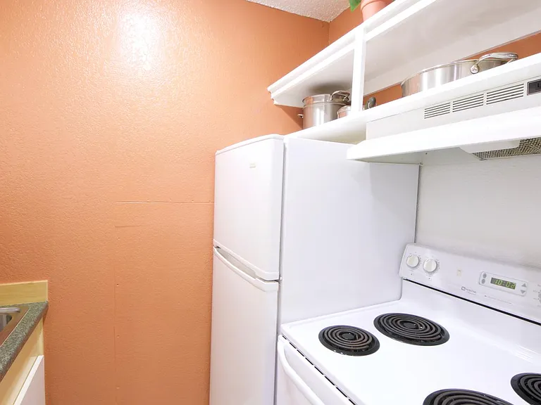 2105 W Bristol Ave #103 — Photo 6