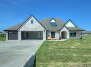 14246 N 68th East Ave, Collinsville, OK 74021