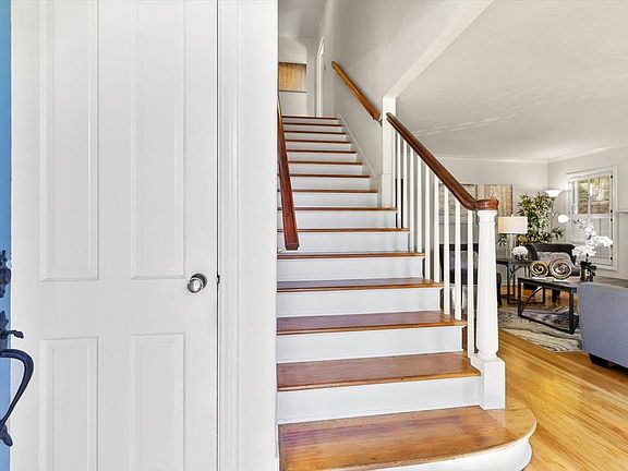 5th image of 838 Hilmar St