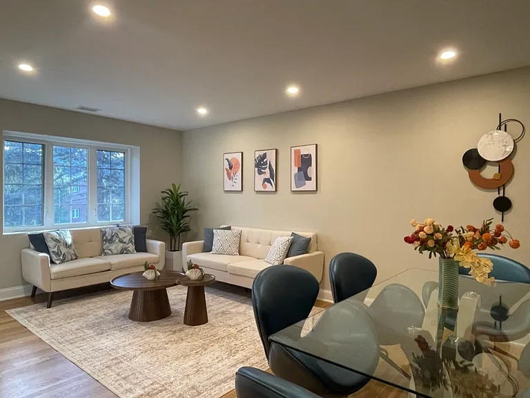 543 Centre St #6 — Photo 2