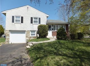 201 Willard Rd, Hatboro, PA 19040