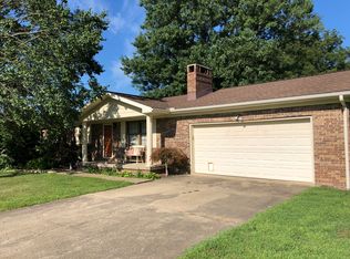 9101 Eastlake Dr, Wadesville, IN 47638
