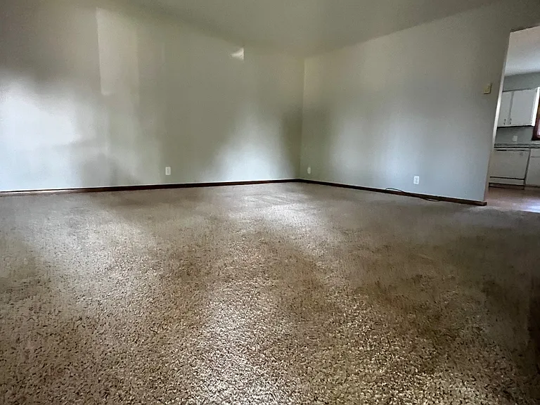 1226 Grissom Dr — Photo 10