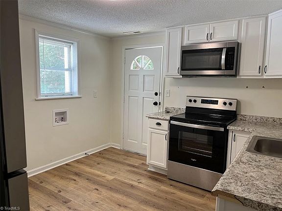 5th image of 121 Liberty Dr