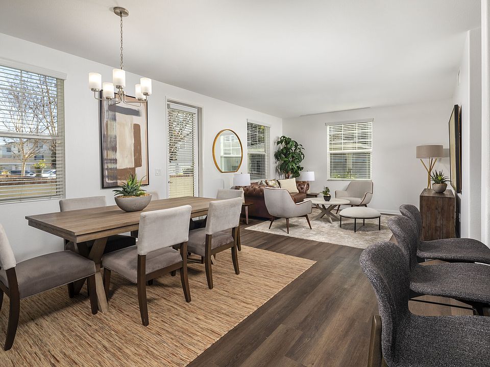 Coventry Court Luxury Senior apartments community photo