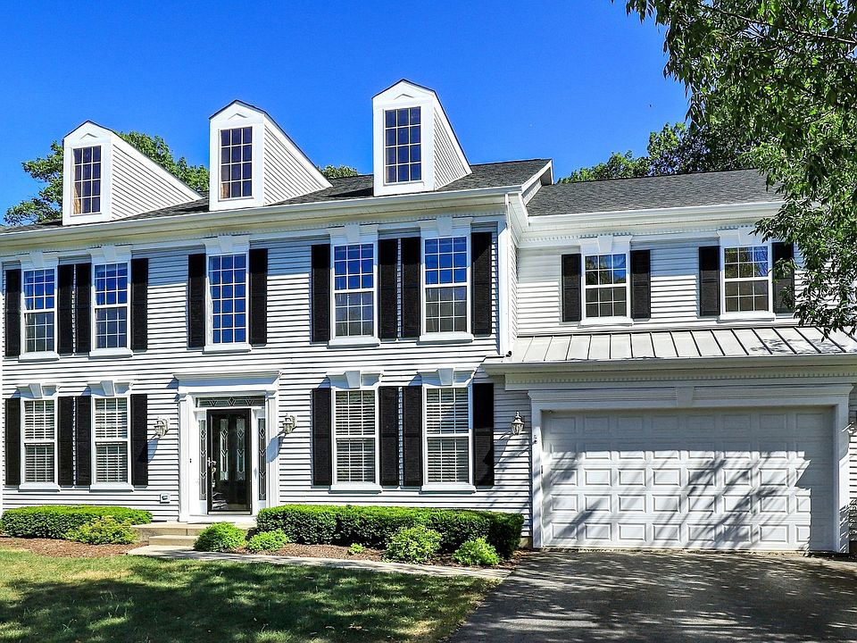 1st image of 33883 N Wooded Glen Dr