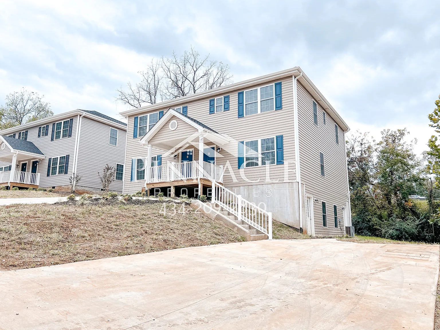 3 bed, 2.5 bath, 1420 sqft, $1,647 — Photo 3