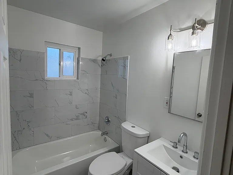 132 3rd St #5 — Photo 6