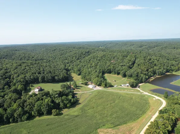451 Backside Beaverdam Rd, Centerville, TN 37033