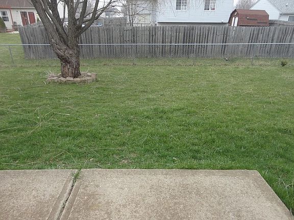 4th image of 156 Meadow Glen Dr