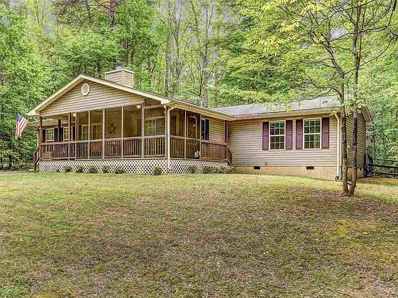 2nd image of 225 Poplar Dr