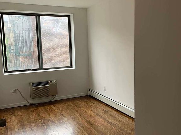 2nd image of 626 10th Ave APT 3E