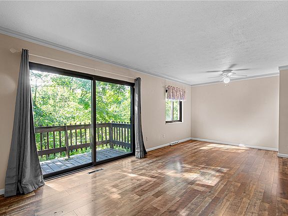 5th image of 108 Springwater Ct