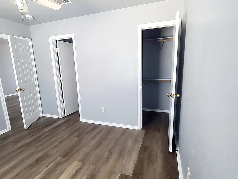 1707 Spring Rose Cir #C — Photo 8