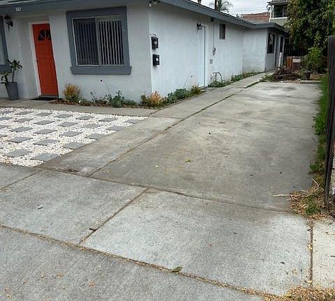 Driveway, street view