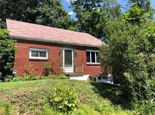 40 Levin Dr, Jeannette, PA 15644