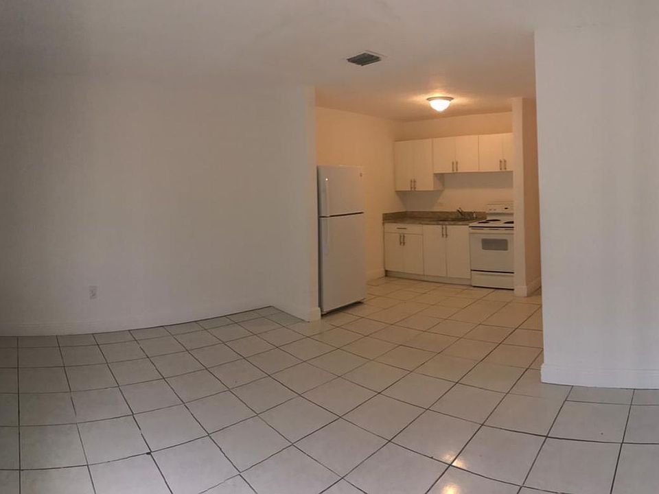 1st image of 125 NE 66th St #119EDB685
