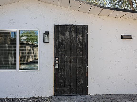 4th image of 2721 E Willetta St APT C