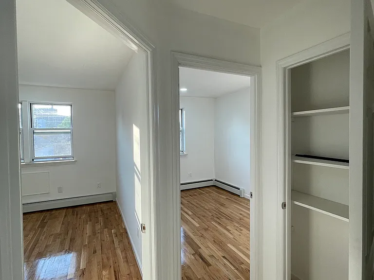 138 Bay 49 St #3 — Photo 11