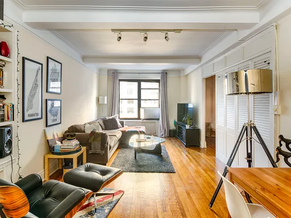 7 Park Avenue image 1 of 5