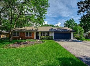 109 Timber Ln, Baytown, TX 77520