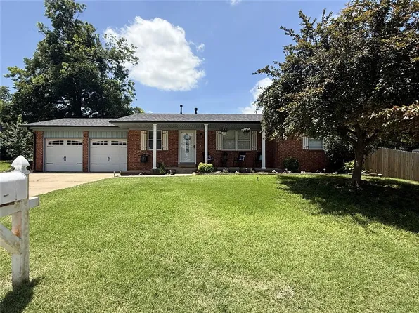 109 Belmont Dr, Chickasha, OK 73018