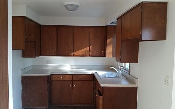 4th image of 1119 Loretta Ave