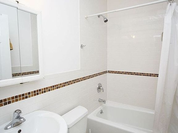 4th image of 2609 23rd Ave APT 1F